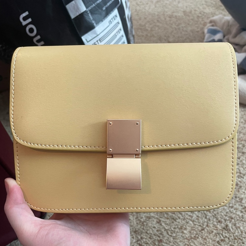 Yellow box bag